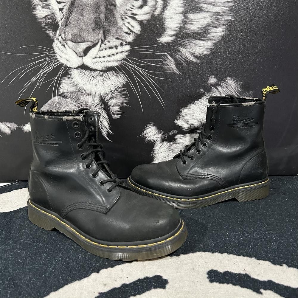 Dr. Martens 1460 13512006 Combat Boot Unisex M8/W9 Black Leather Ankle Lace Up